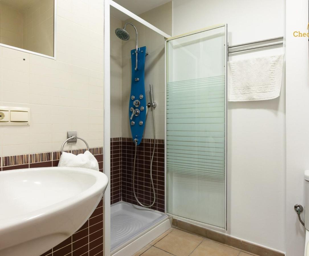 Apartamento El Oasis Vip-托雷莫利诺斯 外观 照片