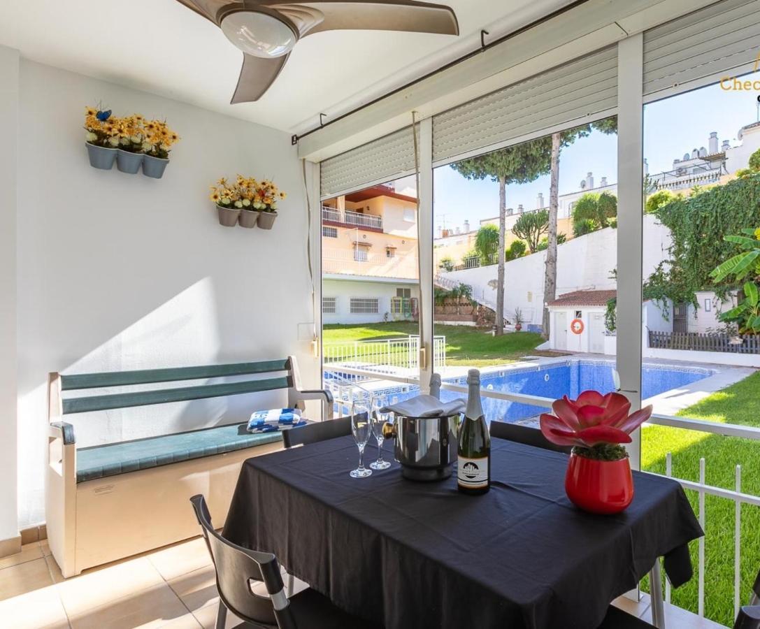 Apartamento El Oasis Vip-托雷莫利诺斯 外观 照片